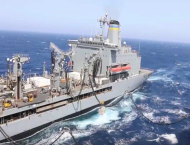 USS Bataan σε ανεφοδιασμό καυσίμων εν πλώ! (βίντεο)